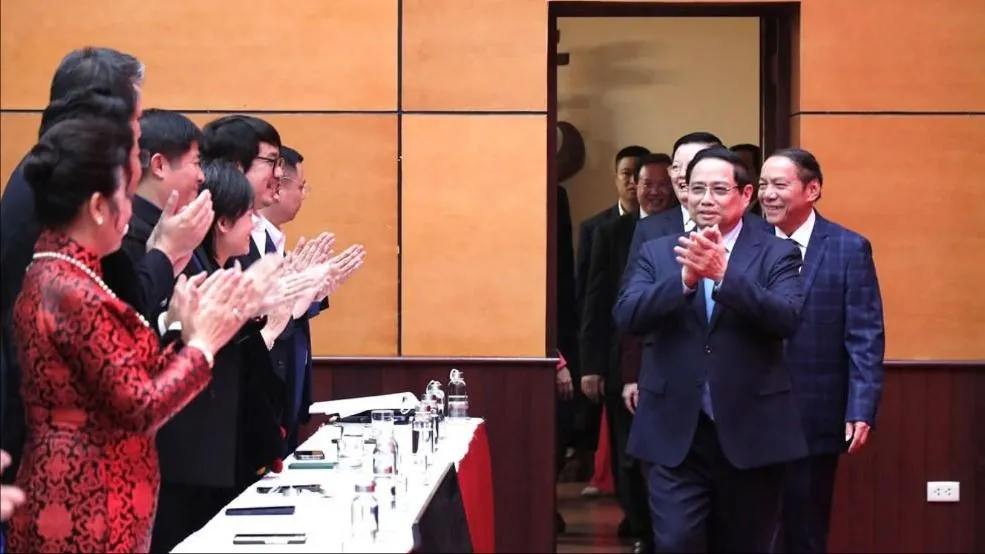 Thủ tướng Chính phủ Phạm Minh Chính thăm, chúc tết và làm việc với Bộ VH-TT-DL. Ảnh: TRẦN HUẤN