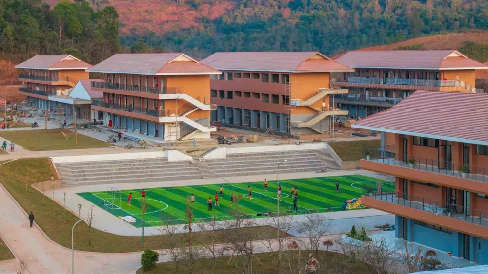 Trường phổ thông nội trú liên cấp tiểu học và THCS Si Pa Phìn, tỉnh Điện Biên đã khánh thành, đưa vào sử dụng từ ngày 31-1