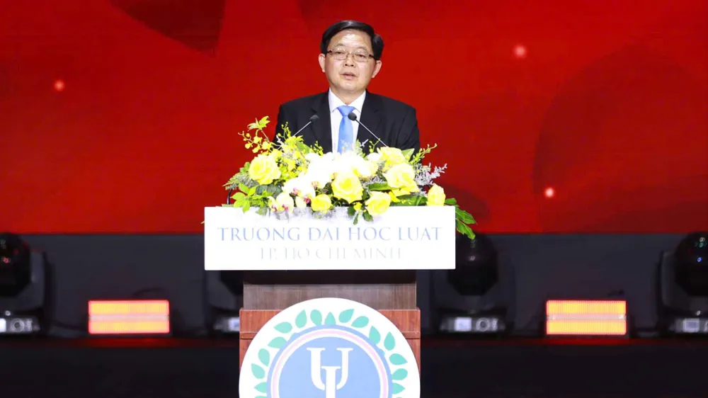 Ông Hồ Quốc Dũng – Ủy viên Ban Chấp hành Trung ương Đảng, Ủy viên Ban Thường vụ Đảng ủy Chính phủ, Phó Thủ tướng Chính phủ phát biểu tại buổi lễ.jpg