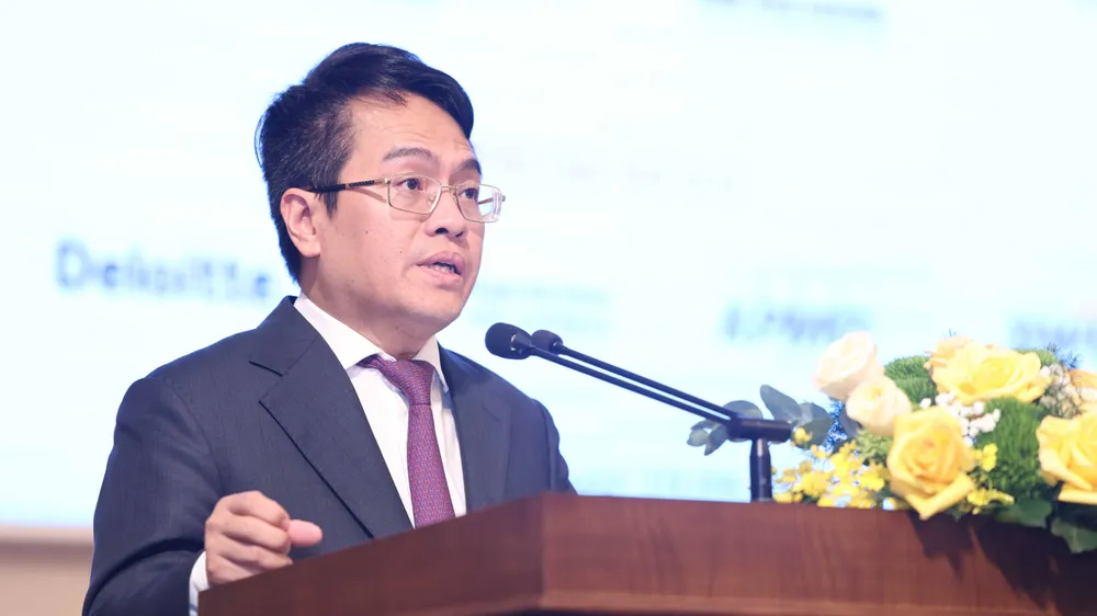 Ông Trịnh Sơn Hồng_Quyền chủ tịch Hose_trưởng ban tổ chức giải.jpg