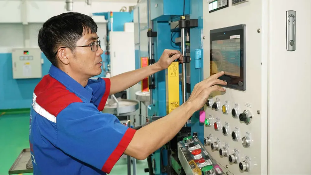 Công ty TNHH Cơ khí Duy Khanh được UBND TPHCM hỗ trợ vốn và lãi suất vốn vay để đầu tư nhà máy cơ khí tại Khu Công nghệ cao TPHCM (ẢNH: HOÀNG HÙNG)