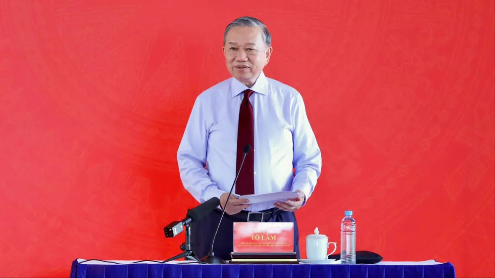 Tổng Bí thư, Chủ tịch nước Tô Lâm phát biểu tại buổi gặp mặt công nhân, người lao động ở TPHCM. Ảnh: TÂM TRANG