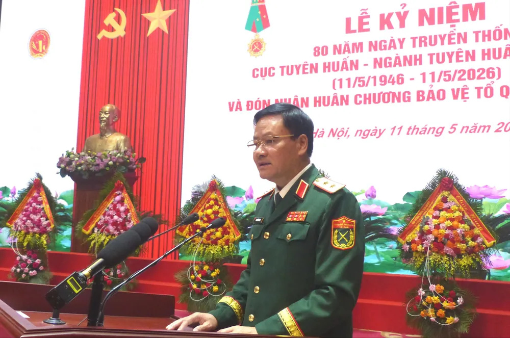 80 nam Cuc Tuyen huan 11.JPG