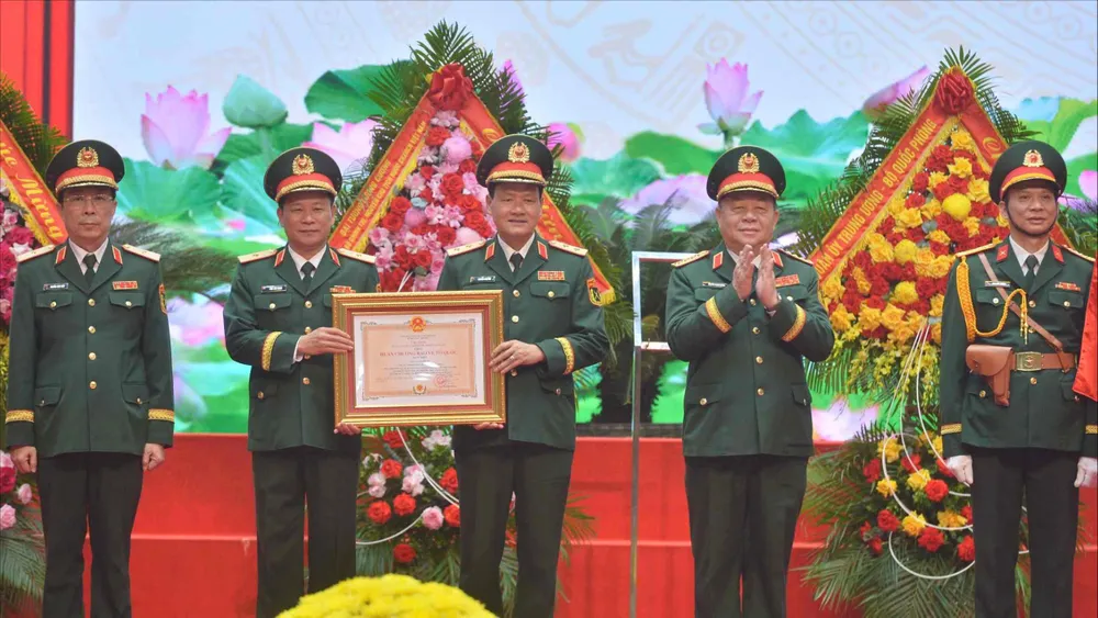 80 nam Cuc Tuyen huan 14.JPG