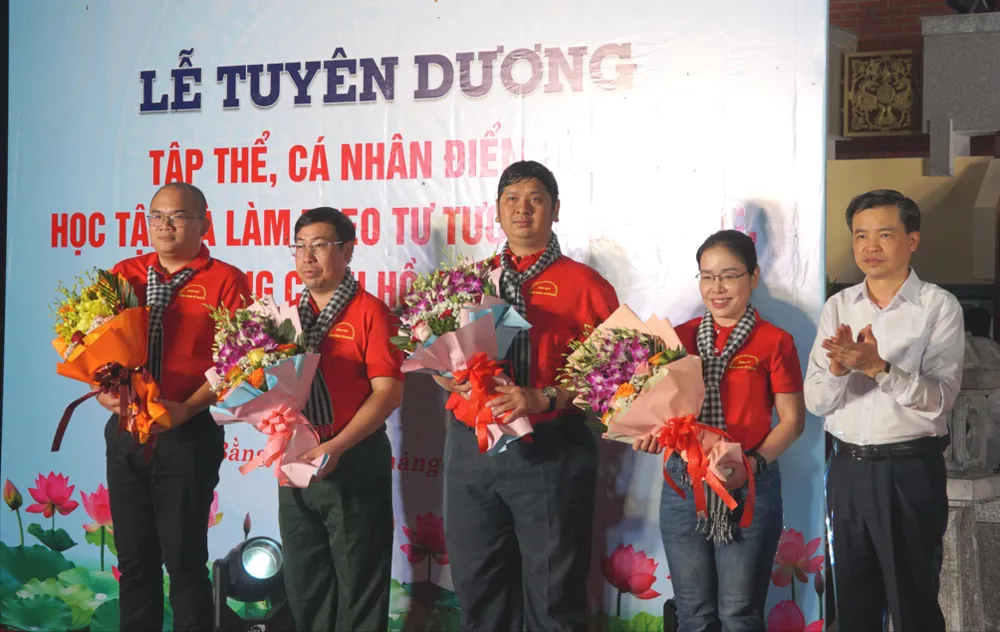 65H03743.JPG