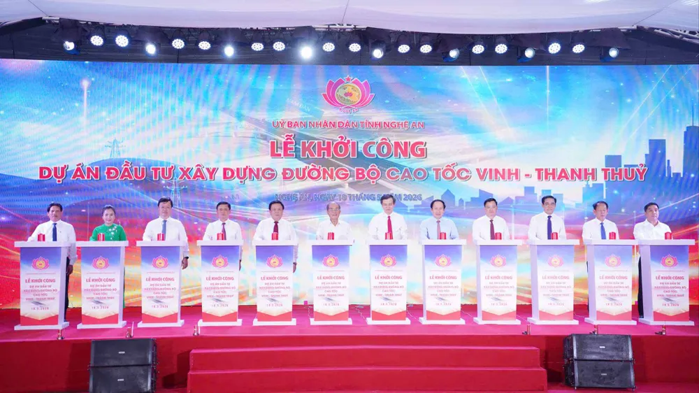 Lãnh đạo Trung ương và tỉnh Nghệ An thực hiện nghi thức khởi công dự án
