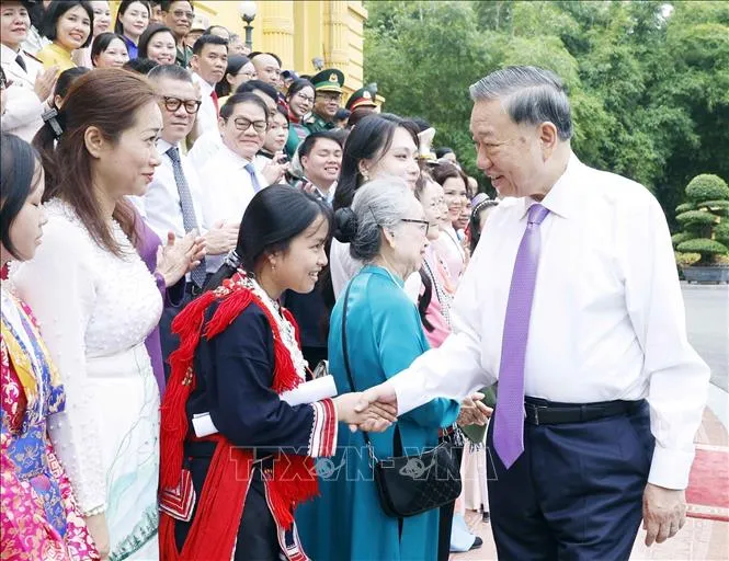 Tổng Bí thư, Chủ tịch nước Tô Lâm và các đại biểu. Ảnh: TTXVN