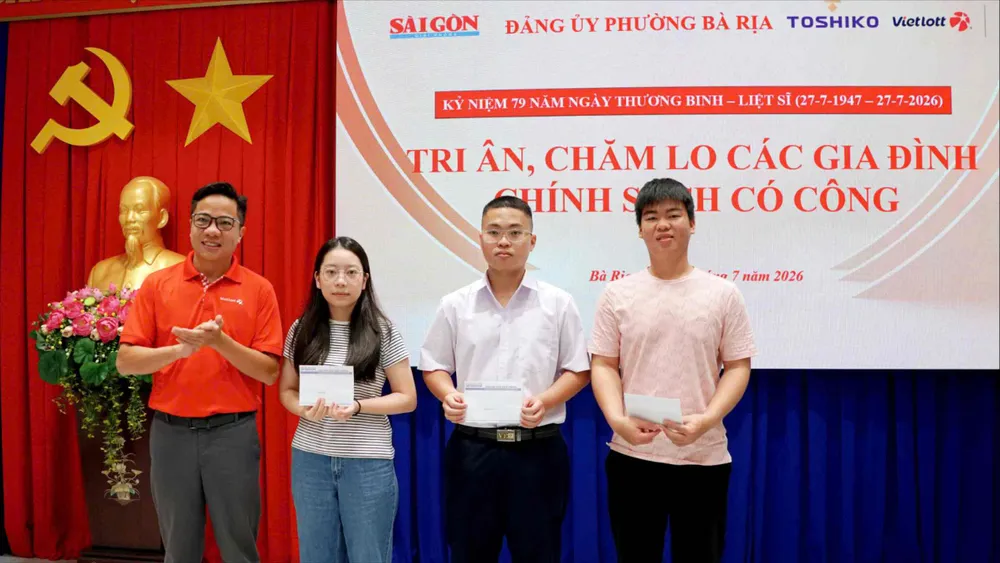tang-qua-27-7-tai-phuong-ba-ria-9-504-3271.jpg