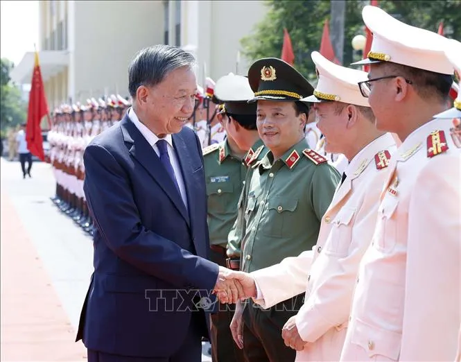 vna_potal_tong_bi_thu_chu_tich_nuoc_to_lam_tham_hoc_vien_ky_thuat_va_cong__nghe_an_ninh_stand (2).jpg