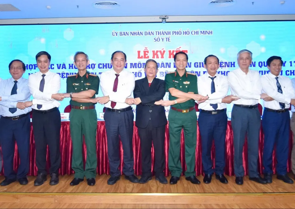 Hợp lực đầu tư chuyên môn cho bệnh viện cửa ngõ TPHCM 