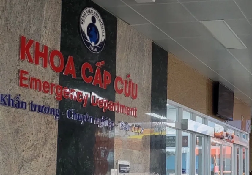 Vụ cháy xe khách làm 7 người chết: Hai anh em ruột được chuyển lên TPHCM điều trị