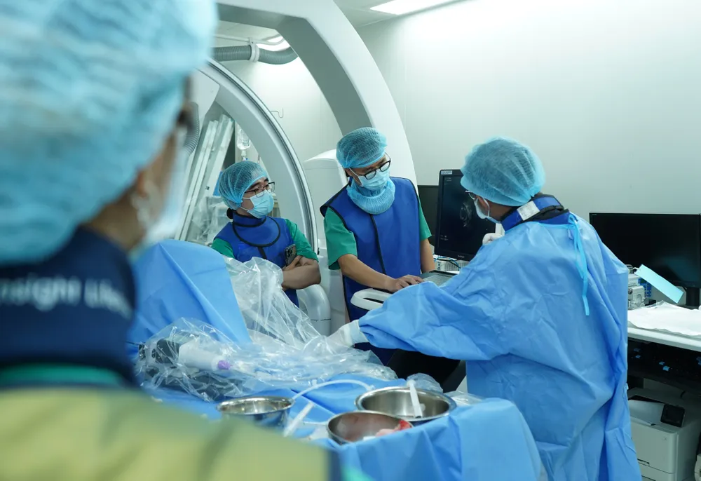 Kỹ thuật mới điều trị tắc động mạch chi cho người cao tuổi