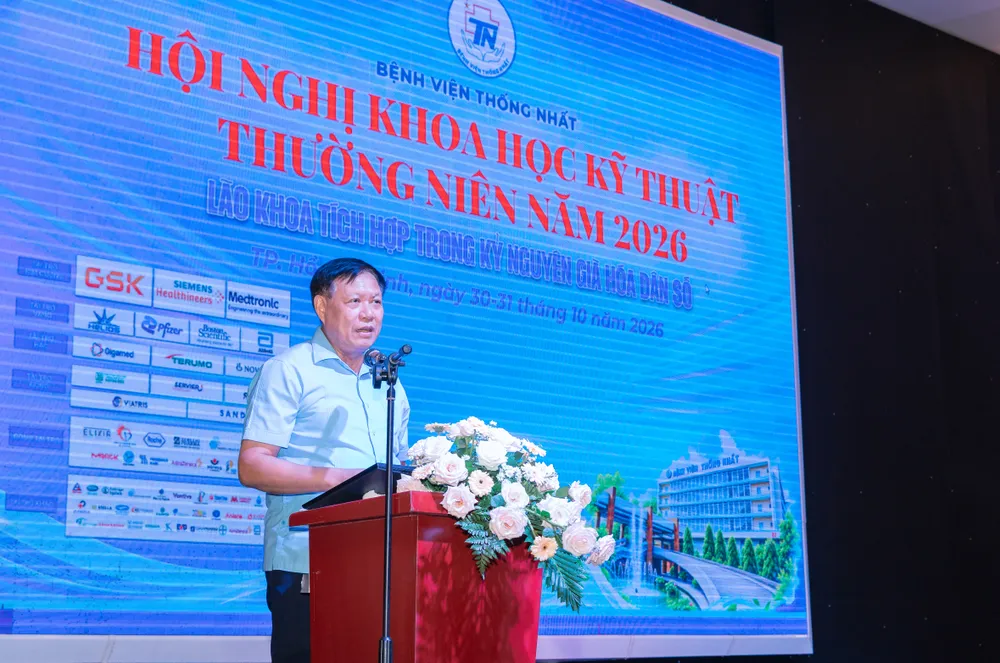 NGUOI CAO TUOI BENH VIEN THONG NHAT - 3.jpg