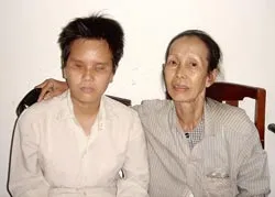 Hai mẹ con cùng mang bệnh ung thư