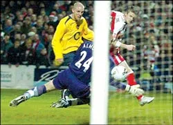 Kết quả các trận đấu rạng sáng 22-12 ảnh 1