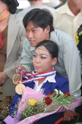 Rộn ràng sắc xuân ảnh 1