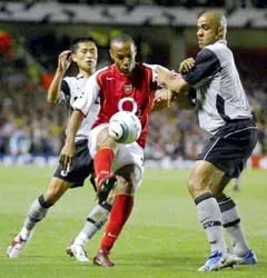 Arsenal có thể mất Henry ảnh 1