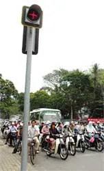 “Đèn Sài Gòn ngọn xanh, ngọn đỏ...”