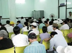 Mới giải quyết được 30% hồ sơ