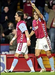 Milan Baros thừa nhận chơi bóng bằng tay ảnh 1