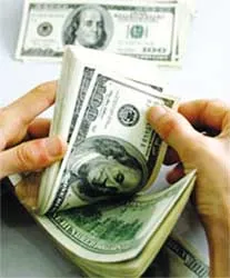 Bùng nổ làn sóng nâng lãi suất