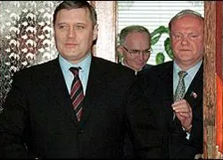 Kịch liệt phê phán một dự thảo nghị quyết chống cộng