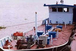 Phá đường dây buôn lậu xăng dầu qua biên giới