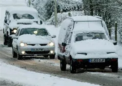 Cháy rừng ở Mỹ, tuyết rơi dày ở châu Âu ảnh 2