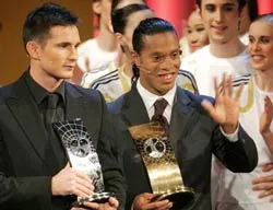 Giữa 2 bờ đại dương ảnh 1