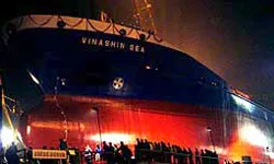 Hạ thủy tàu dầu lớn nhất Việt Nam