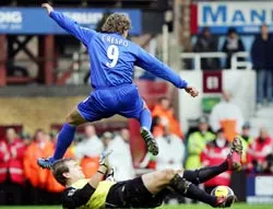 Chelsea lại chiến thắng ảnh 2