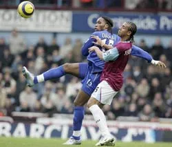 Chỉ trích, an ủi, ngợi khen, khích lệ... ảnh 1