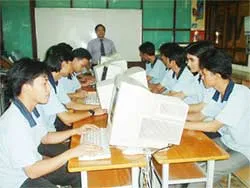 Ngành nghề nào thu hút nhiều lao động