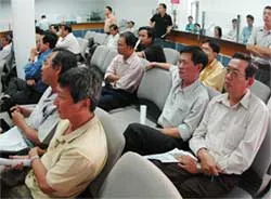 Chúng ta “chưa quen!”