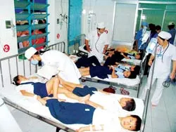 Gần 260 học sinh tại 3 trường tiểu học ngộ độc thực phẩm