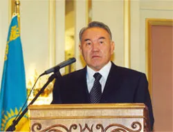 Ông Danian Akhmetov được cử làm thủ tướng