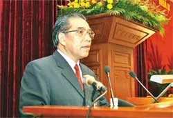 Đẩy mạnh công cuộc đổi mới, sớm đưa nước ta ra khỏi tình trạng kém phát triển (*)