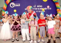 Trưởng thành trứng non trong ống nghiệm