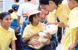 “Chia sẻ cùng triệu tấm lòng VN”