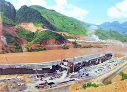 Thủy điện Sơn La phải hoàn thành sớm và bảo đảm chất lượng