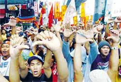 Quân đội đồng lõa với âm mưu đảo chính?