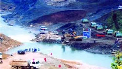 Thuỷ điện Buôn Tua Srah chuẩn bị ngăn dòng