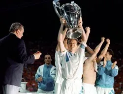 Vô địch châu Âu nhờ những liều doping ảnh 1