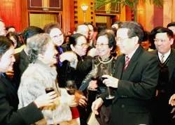 Cùng nhau vun đắp tình đoàn kết dân tộc đời đời bền vững