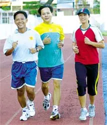 Những bóng hồng trên sân cỏ