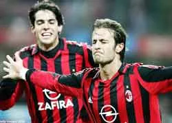 Gilardino đem chiến thắng về cho Milan