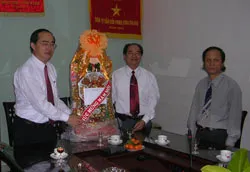 Báo chí đấu tranh với cái xấu để xây dựng cái tốt