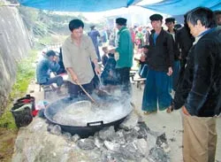 Lên Đồng Văn mà ăn thắng cố