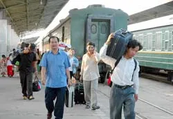 TPHCM: Khách tăng nhưng không ùn ứ