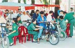 Giữ xe đạp miễn phí – việc làm đáng biểu dương
